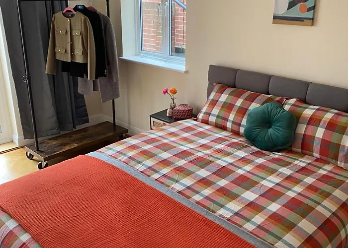 Prime Location Heathrow Airport London